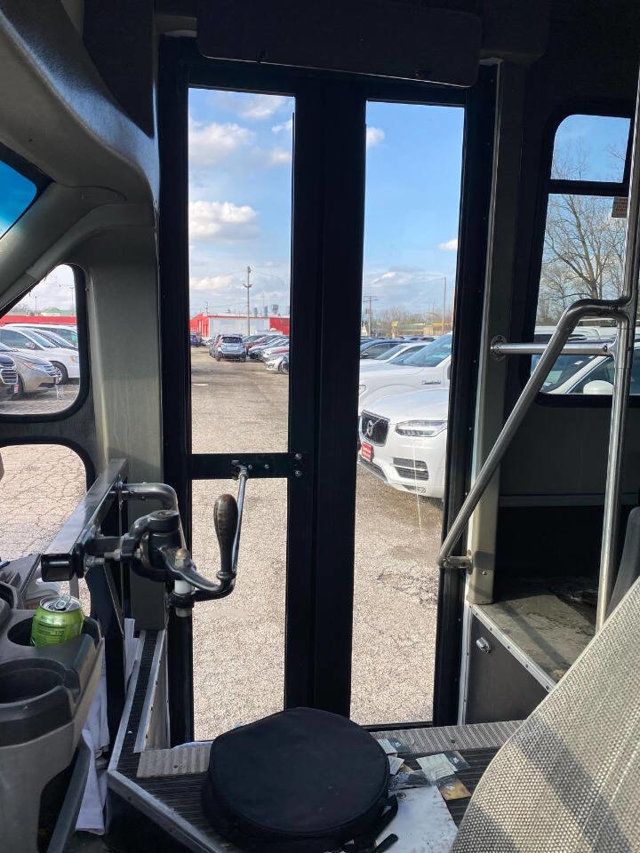 2010 Ford E-Series E 350 SD 2dr 138 in. WB DRW Cutaway Chassis - 23015336 - 8