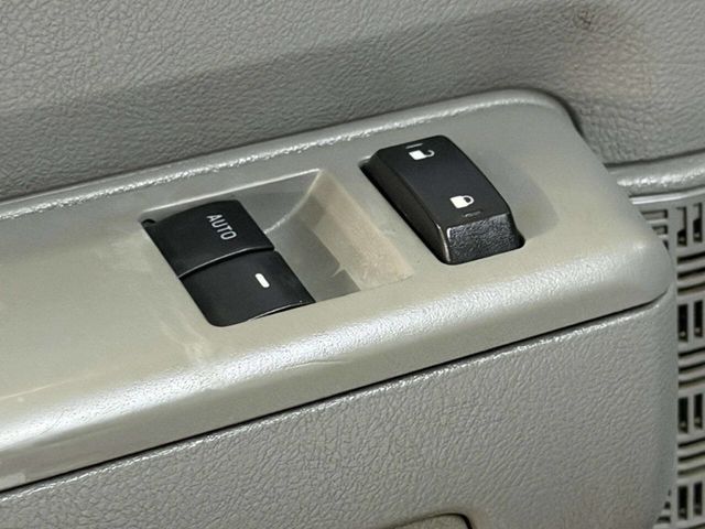 2010 Ford E-Series E 350 SD 3dr Extended Cargo Van - 22956485 - 15