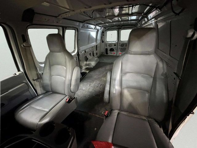 2010 Ford E-Series E 350 SD 3dr Extended Cargo Van - 22956485 - 18
