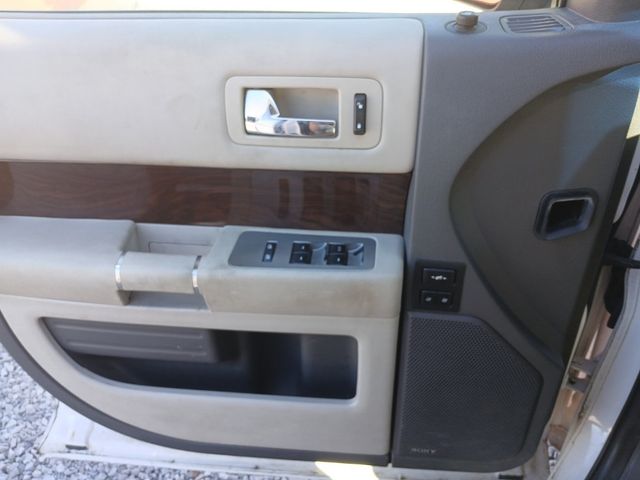 2010 Ford Flex 4dr SEL AWD - 22958591 - 11