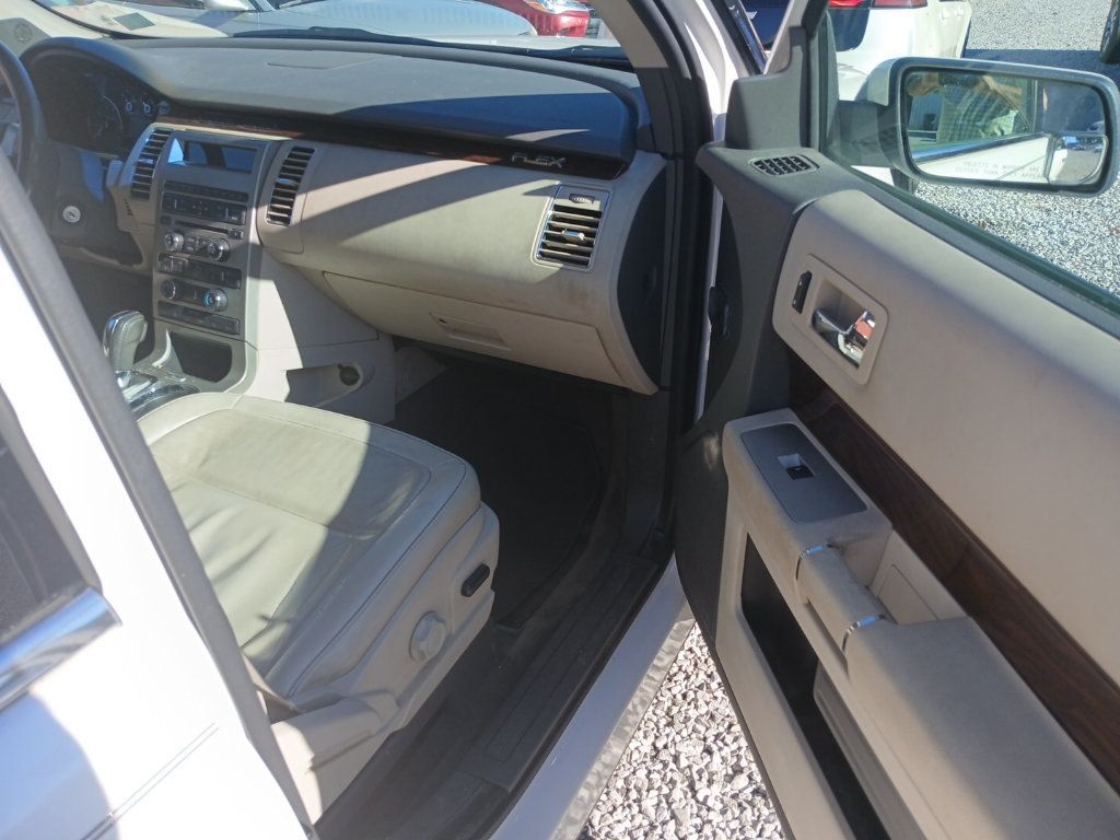 2010 Ford Flex 4dr SEL AWD - 22958591 - 18
