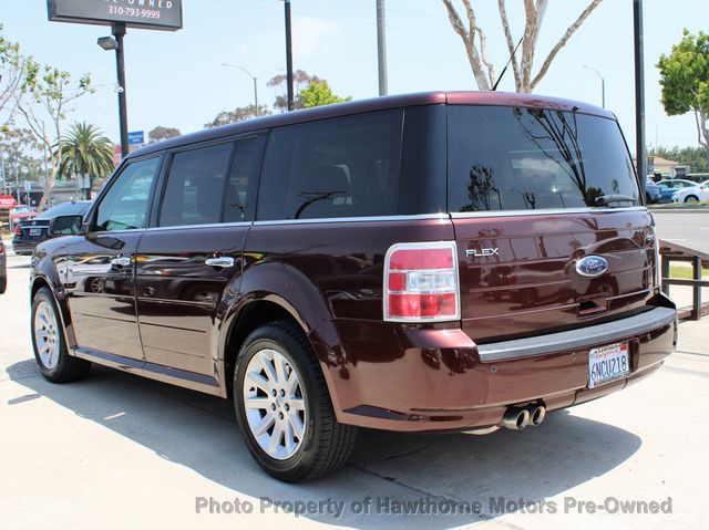2010 Ford Flex SEL FWD's photo