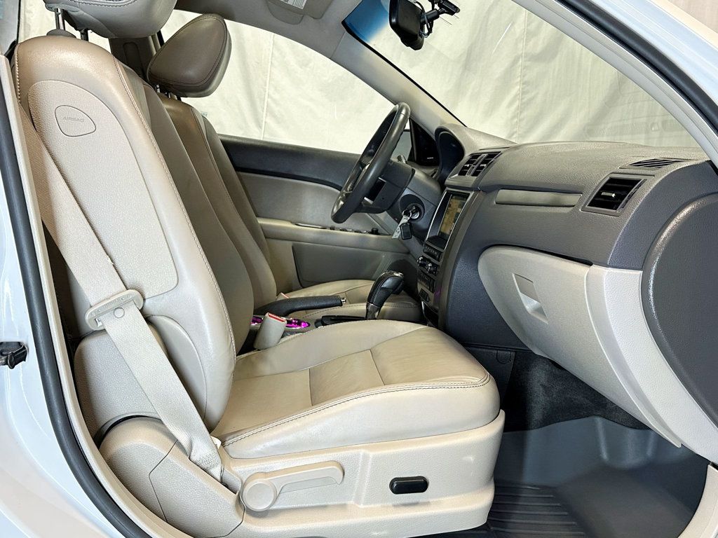 2010 Ford Fusion 4dr Sedan Hybrid FWD - 23079572 - 18