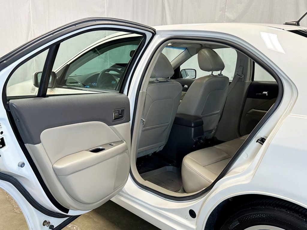 2010 Ford Fusion 4dr Sedan Hybrid FWD - 23079572 - 33