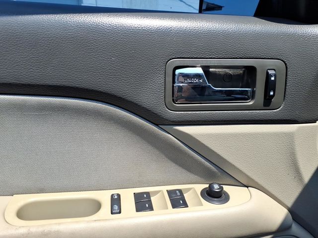 2010 Ford Fusion 4dr Sedan SE FWD - 23058221 - 11