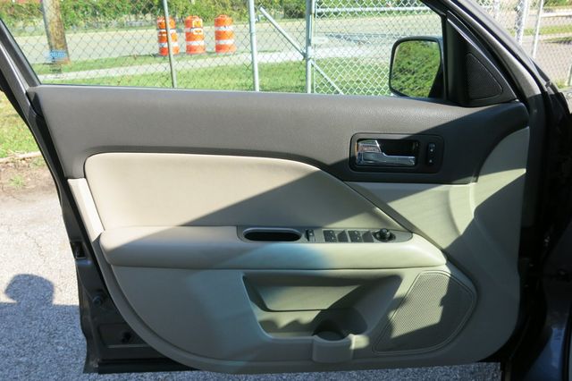 2010 Ford Fusion 4dr Sedan SEL AWD - 20882681 - 41