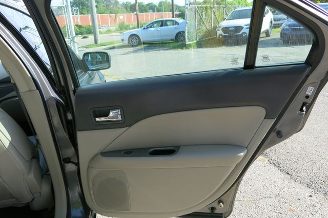 2010 Ford Fusion 4dr Sedan SEL AWD - 20882681 - 44