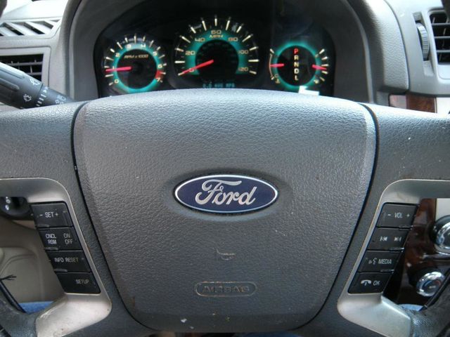 2010 Ford Fusion 4dr Sedan SEL FWD - 23084446 - 10