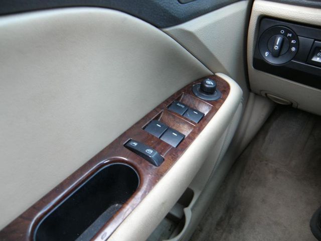 2010 Ford Fusion 4dr Sedan SEL FWD - 23084446 - 11