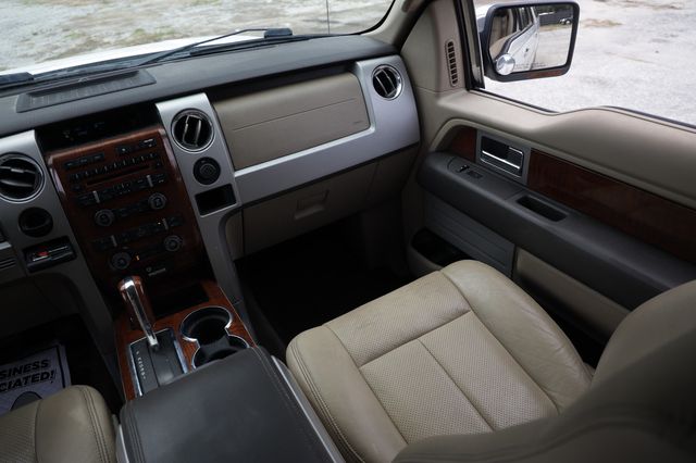 2010 Ford F-150 2WD SuperCrew 145" Lariat - 23063965 - 24