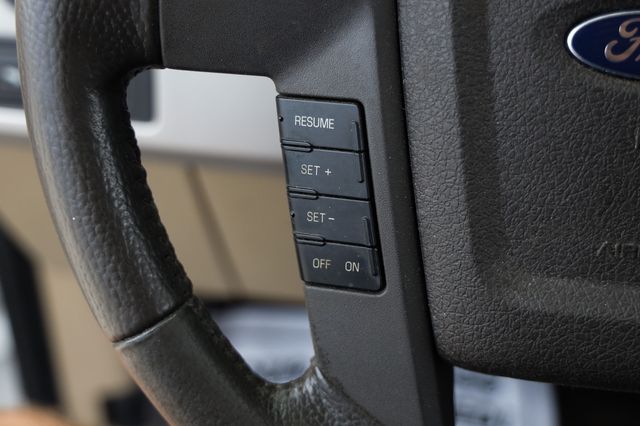 2010 Ford F-150 2WD SuperCrew 145" Lariat - 23063965 - 28