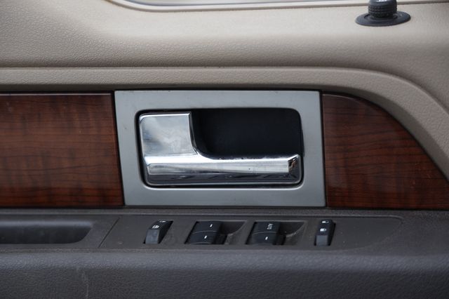 2010 Ford F-150 2WD SuperCrew 145" Lariat - 23063965 - 43