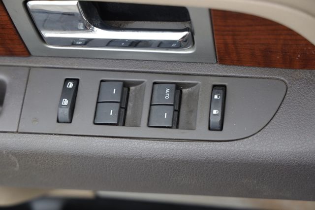 2010 Ford F-150 2WD SuperCrew 145" Lariat - 23063965 - 44