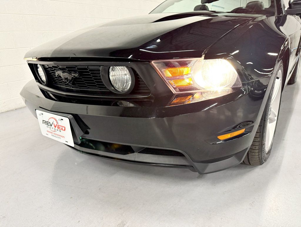 2010 Ford Mustang 2dr Convertible GT - 22668952 - 8