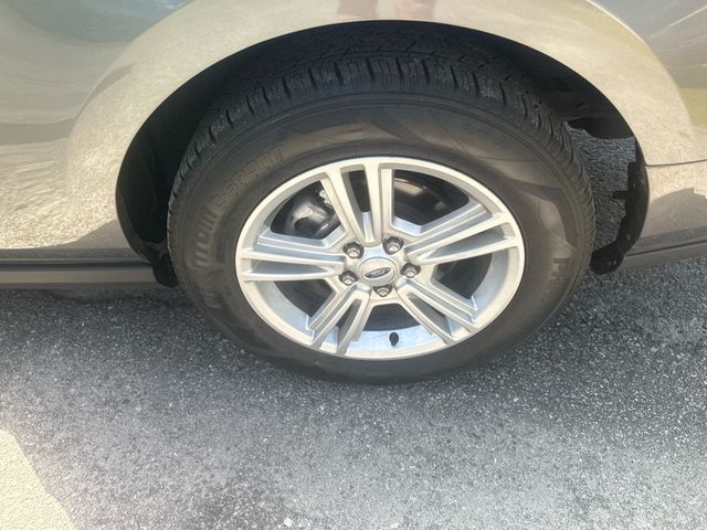 2010 Ford Mustang 2dr Convertible V6 - 23010590 - 17