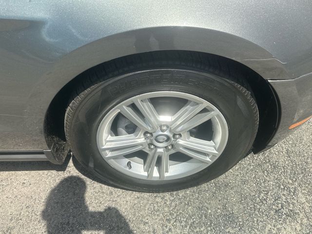 2010 Ford Mustang 2dr Convertible V6 - 23010590 - 18