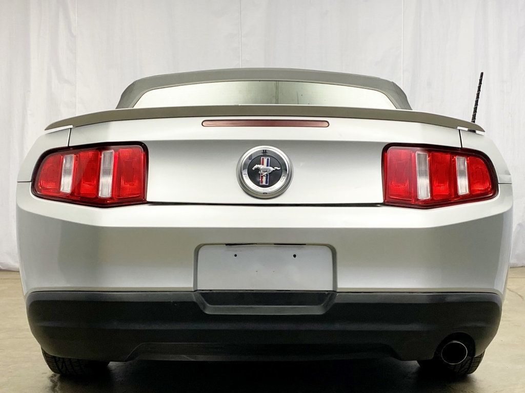 2010 Ford Mustang 2dr Convertible V6 Premium - 22647713 - 11