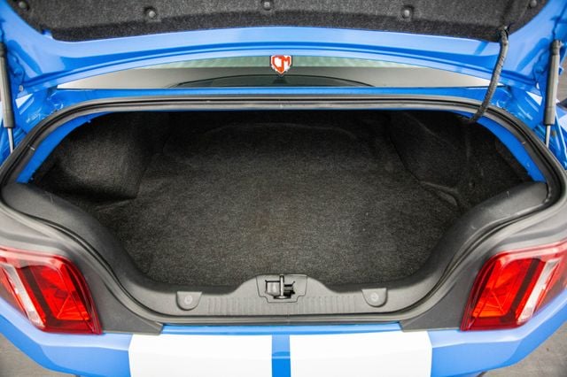 2010 Ford Mustang 2dr Coupe Shelby GT500 - 22977831 - 35