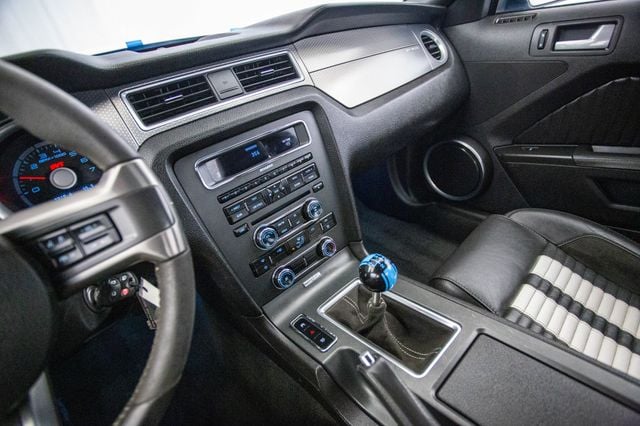 2010 Ford Mustang 2dr Coupe Shelby GT500 - 22977831 - 46