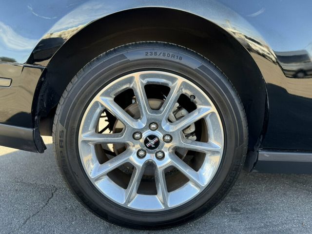 2010 Ford Mustang 2dr Coupe V6 - 23067702 - 25