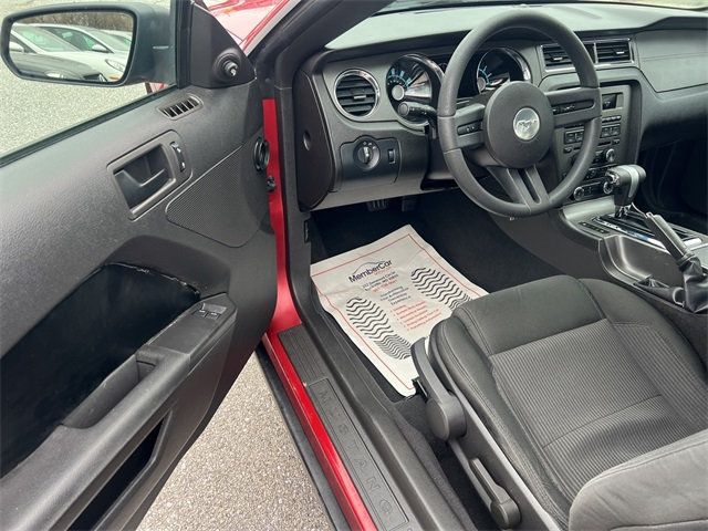 2010 Ford Mustang 2dr Coupe V6 - 22775252 - 9