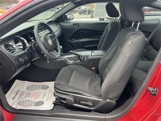 2010 Ford Mustang 2dr Coupe V6 - 22775252 - 10