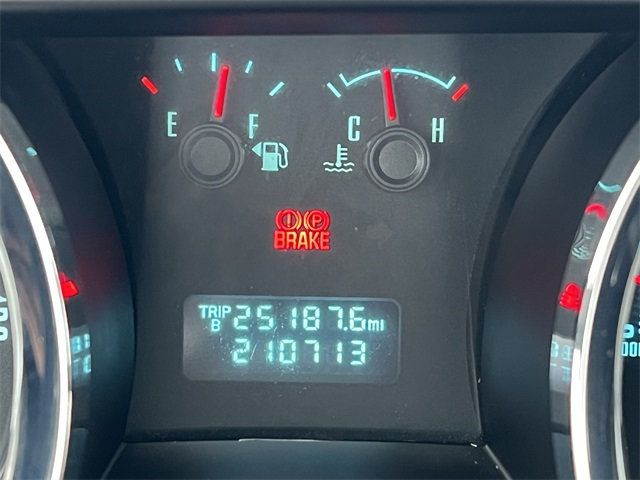 2010 Ford Mustang 2dr Coupe V6 - 22775252 - 18