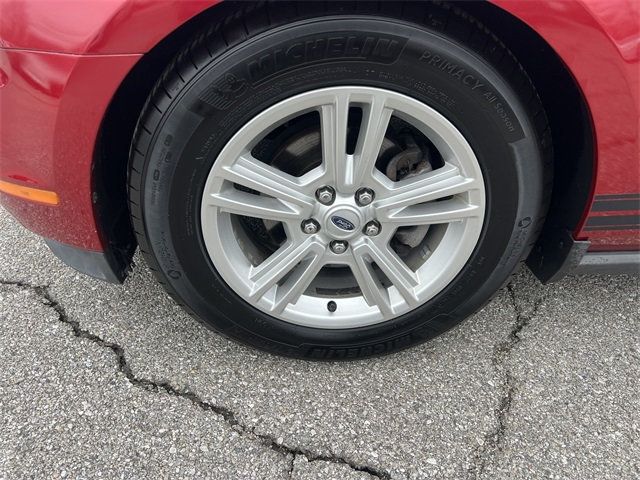 2010 Ford Mustang 2dr Coupe V6 - 22775252 - 8