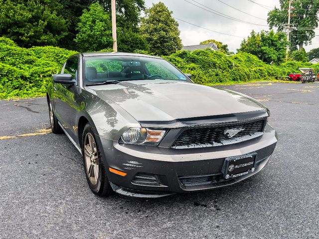 2010 Ford Mustang 2dr Coupe V6 Premium - 23069288 - 2