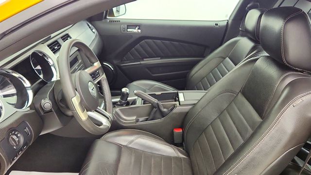 2010 Ford Mustang 2dr Coupe V6 Premium w/ Equipment 202A - 23022978 - 17