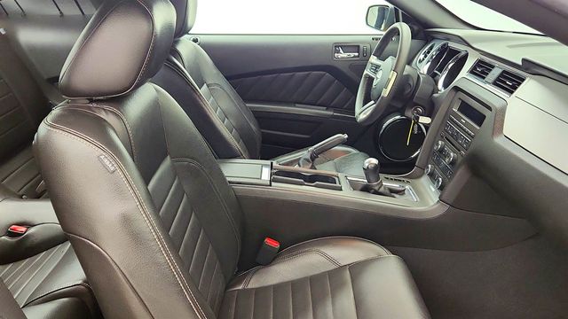 2010 Ford Mustang 2dr Coupe V6 Premium w/ Equipment 202A - 23022978 - 20