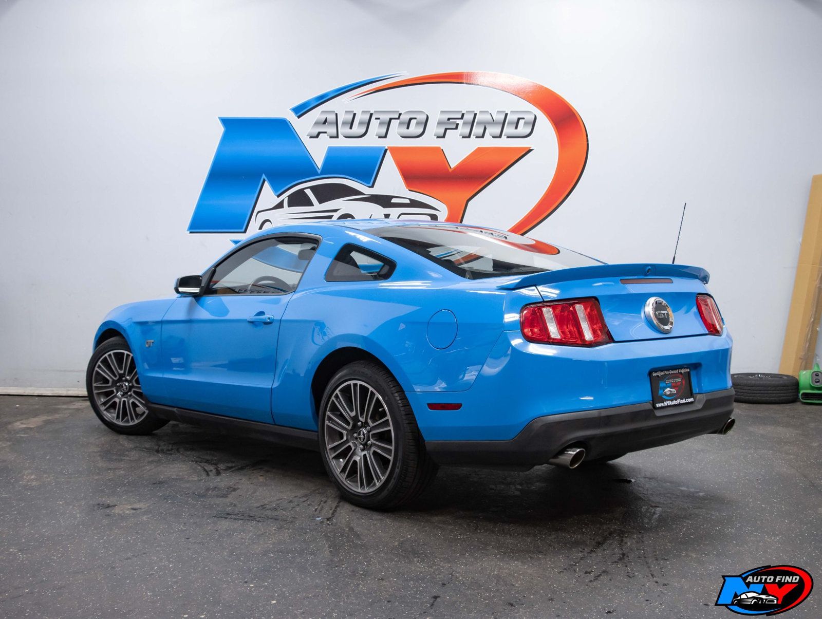 2010 Ford Mustang Premium GT photo 4