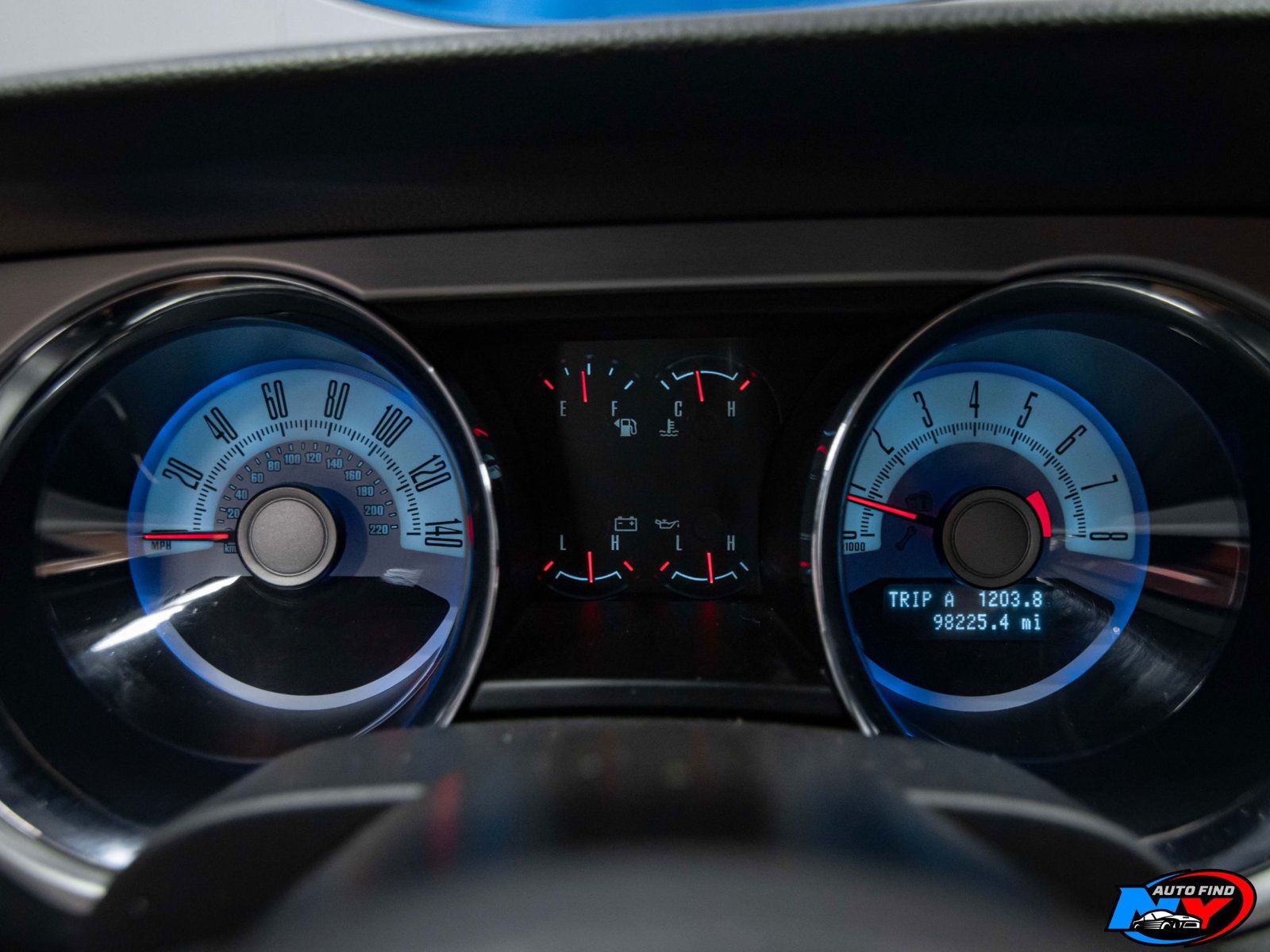 2010 Ford Mustang Premium GT photo 7