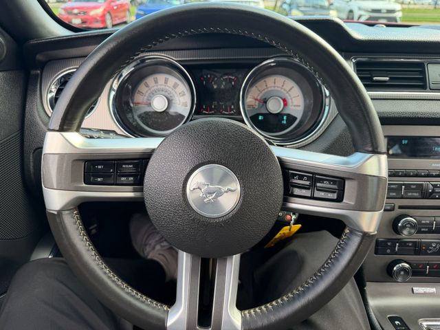 2010 Ford Mustang PREMIUM GT, ONE OWNER, 5-SPD MANUAL, TRACKPACK, HEATED SEATS - 23091976 - 4