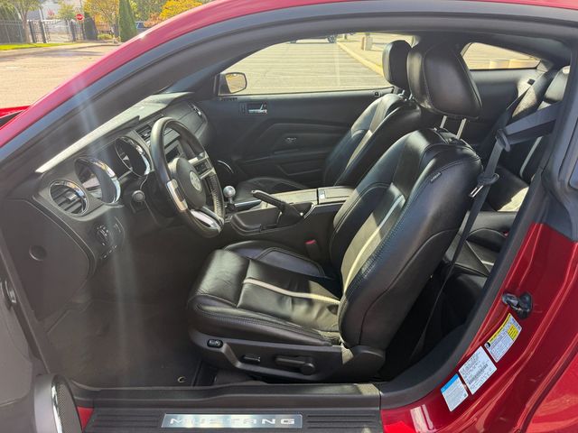 2010 Ford Mustang PREMIUM GT, ONE OWNER, 5-SPD MANUAL, TRACKPACK, HEATED SEATS - 23091976 - 7