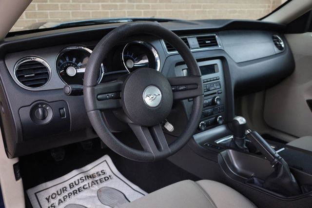 2010 Ford Mustang V6 - 23063263 - 11