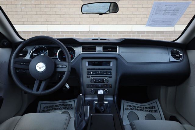2010 Ford Mustang V6 - 23063263 - 20