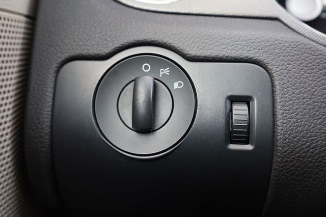 2010 Ford Mustang V6 - 23063263 - 24