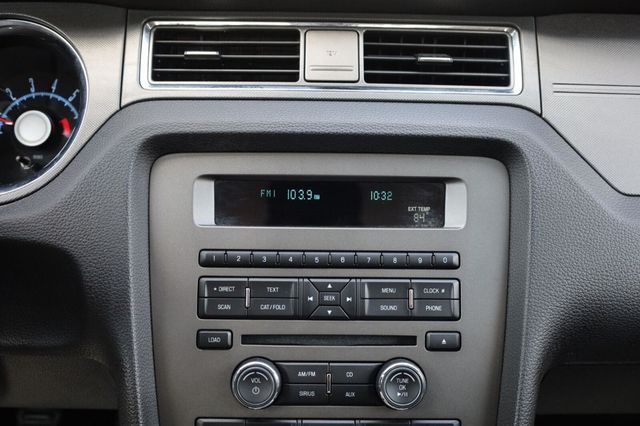 2010 Ford Mustang V6 - 23063263 - 25