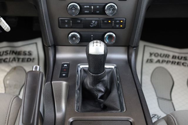 2010 Ford Mustang V6 - 23063263 - 27
