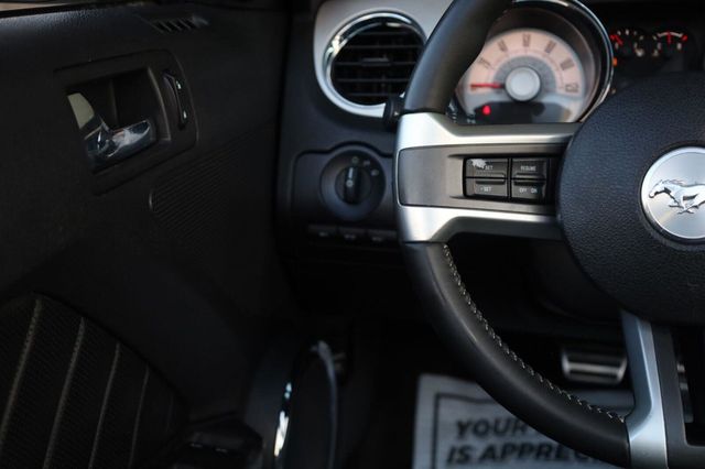 2010 Ford Mustang V6 - 23065373 - 31