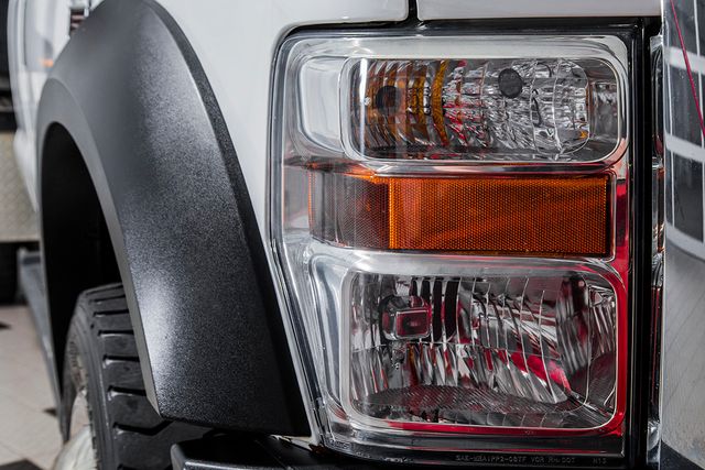 2010 Ford Super Duty F-550 XLT - 15361465 - 9