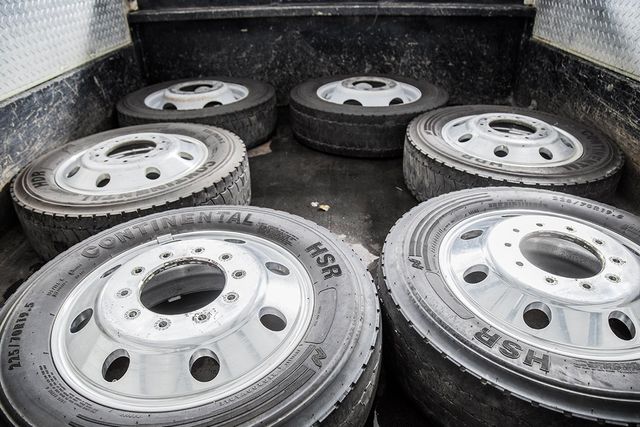 2010 Ford Super Duty F-550 XLT - 15361465 - 13