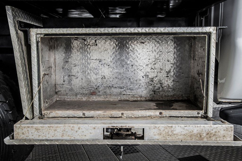 2010 Ford Super Duty F-550 XLT - 15361465 - 14