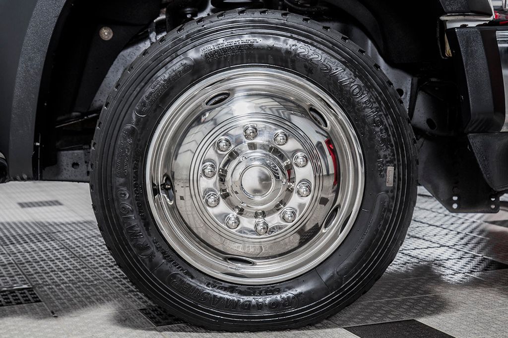 2010 Ford Super Duty F-550 XLT - 15361465 - 16