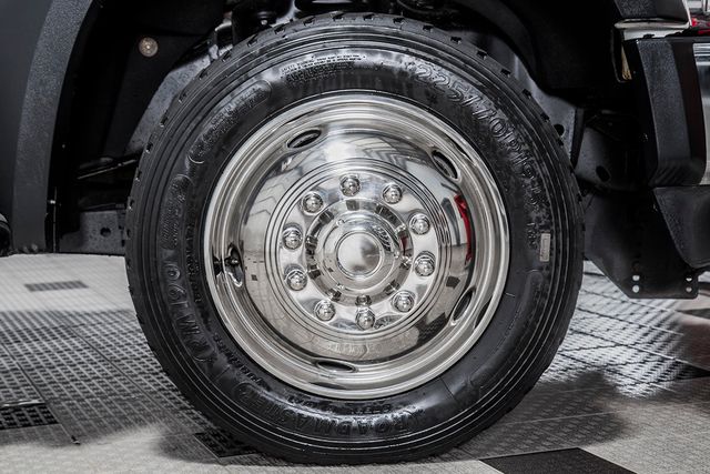 2010 Ford Super Duty F-550 XLT - 15361465 - 16