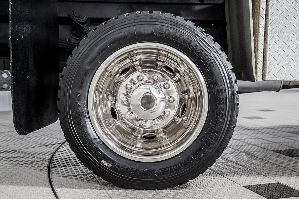 2010 Ford Super Duty F-550 XLT - 15361465 - 18