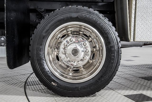 2010 Ford Super Duty F-550 XLT - 15361465 - 18