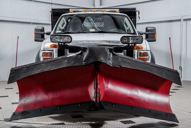 2010 Ford Super Duty F-550 XLT - 15361465 - 1