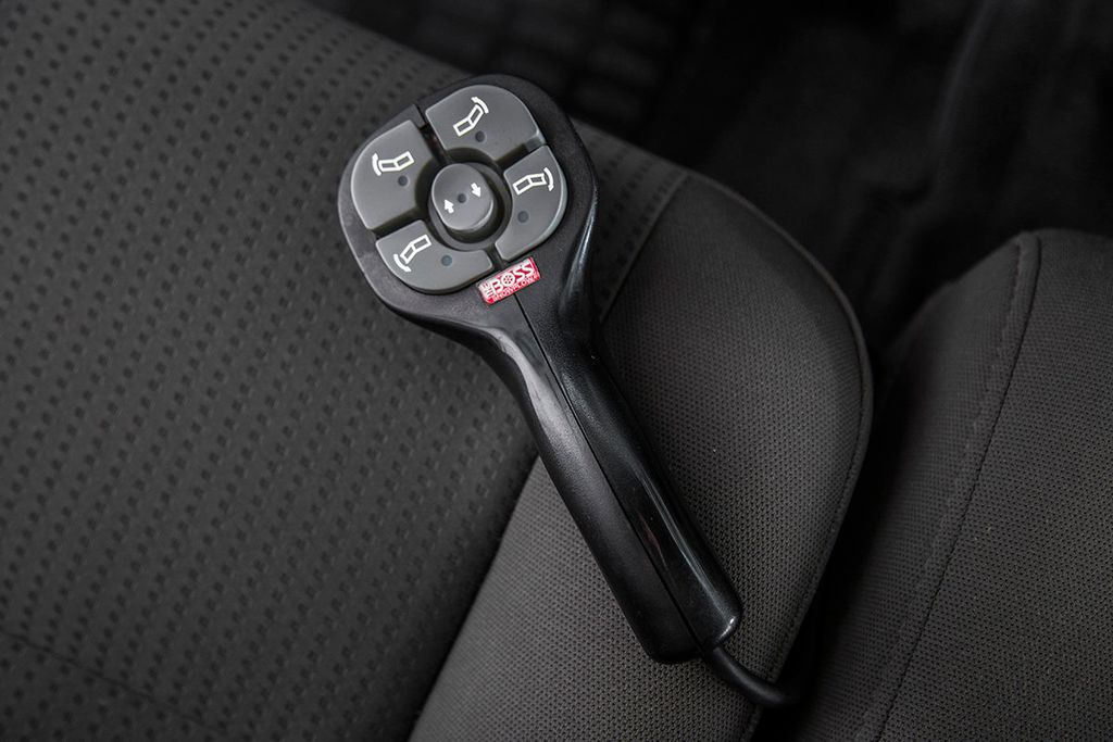 2010 Ford Super Duty F-550 XLT - 15361465 - 29